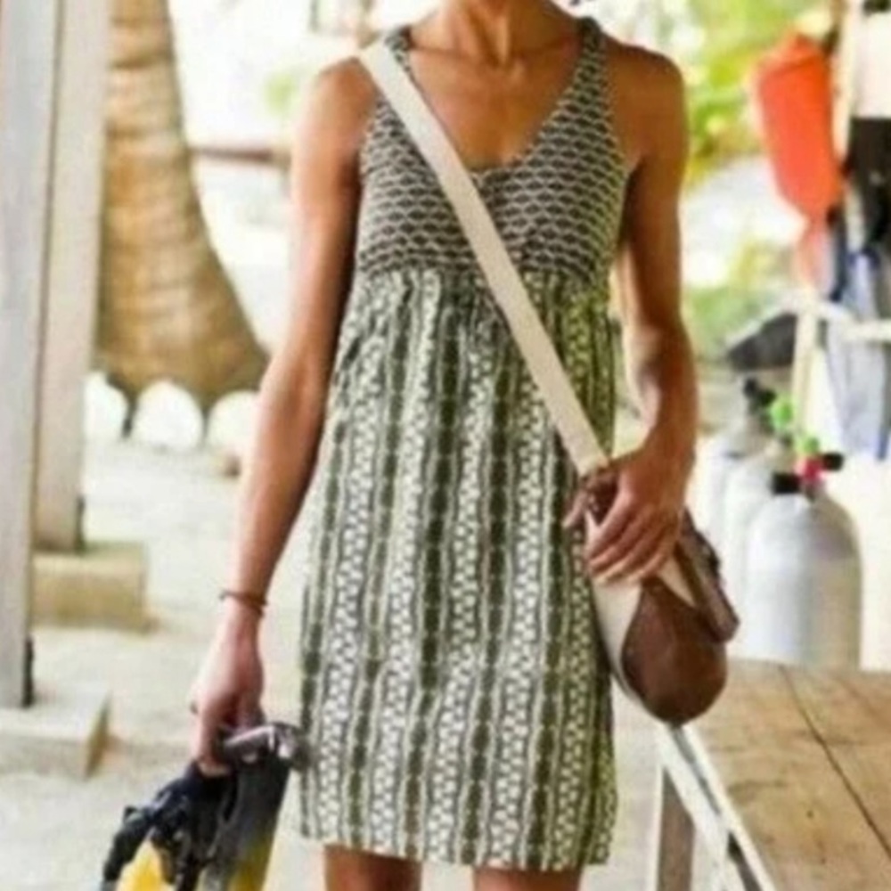 Athleta Featherweight Packable Dress
